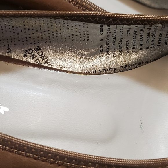 NWOT RED DRAGONFLY  Bow-Tied Wedge Heel Shoes - Picture 3 of 8